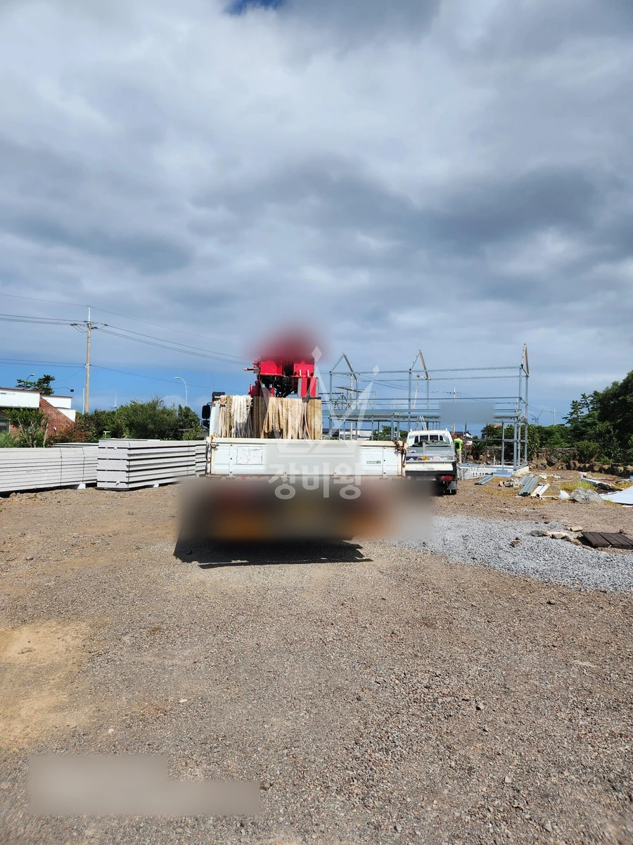 제주 제주시 한경면 5톤 크레인 판넬작업 작업완료사진 1