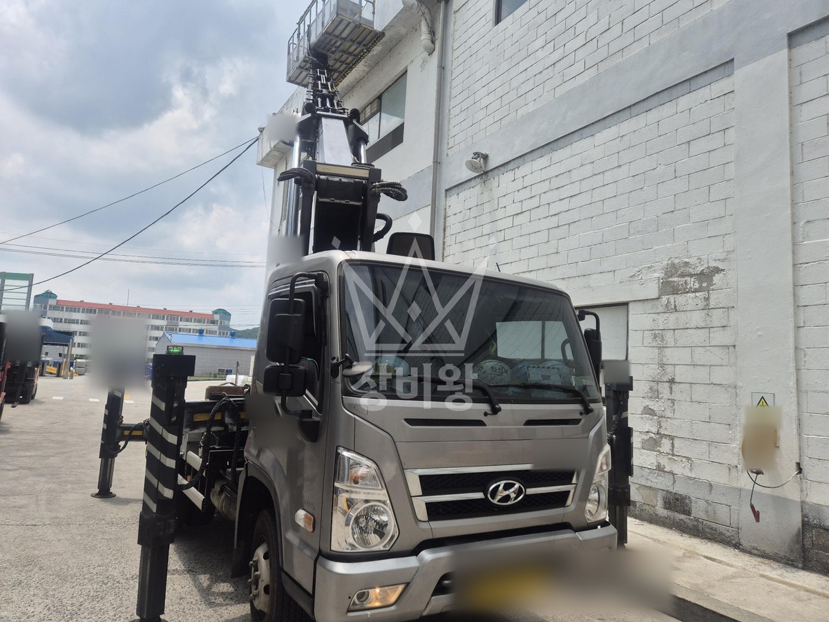 충남 청양군 정산면 3.5톤 스카이차 배관/배선 작업사진 2