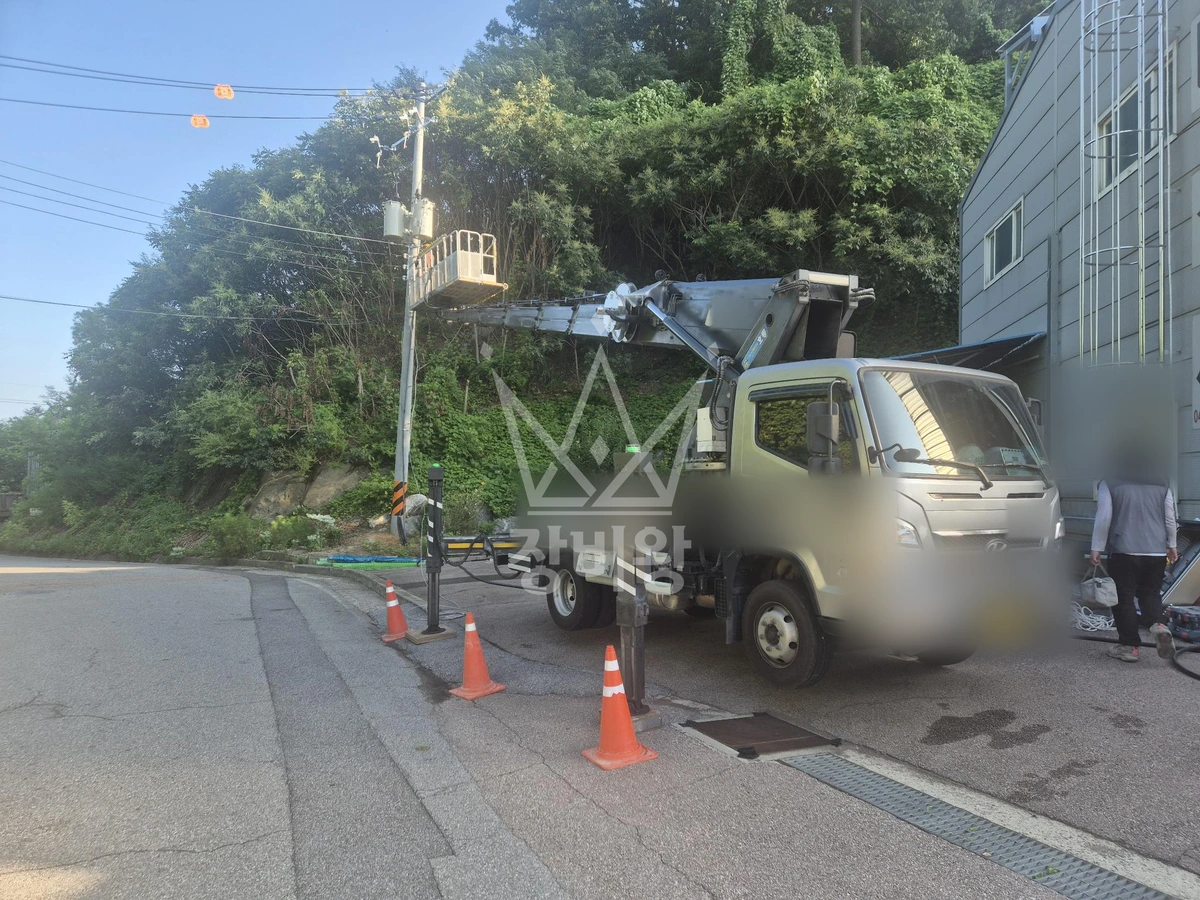 충남 아산시 음봉면 3.5톤 스카이차 인버터설치작업 작업사진 2