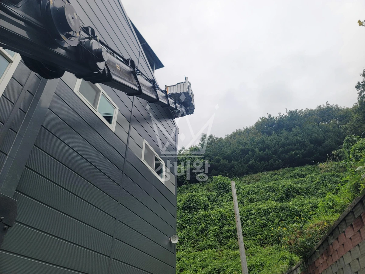 경기 용인시 처인구 남사읍 3.5톤 스카이차 태양광 케이블-전주에 연결 작업사진 1