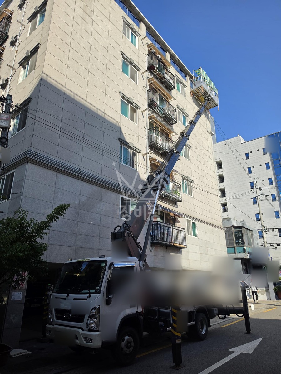 서울 구로구 구로동 3.5톤 스카이차 옥상 난관 매쉬 작업 작업사진 3