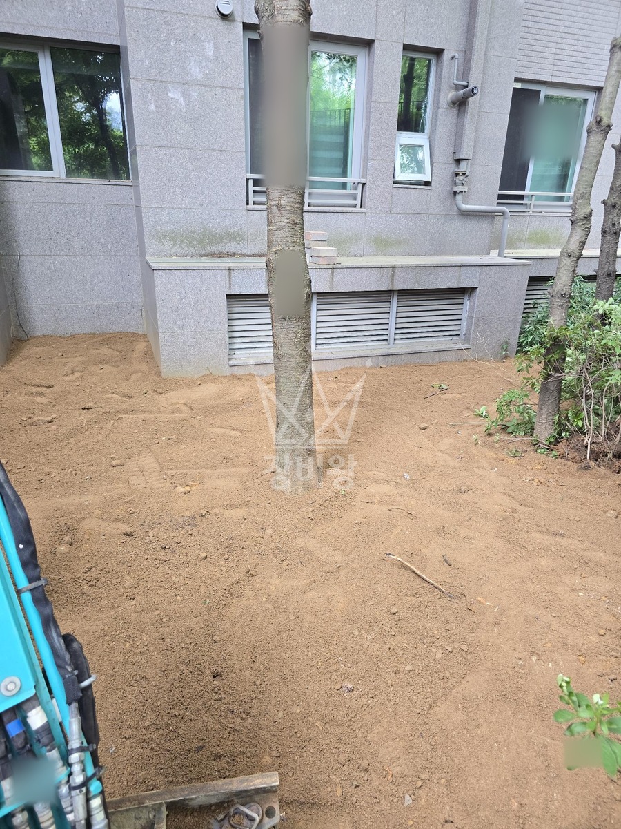 서울 동작구 흑석동 포크레인(굴착기) 화단작업 작업사진 1