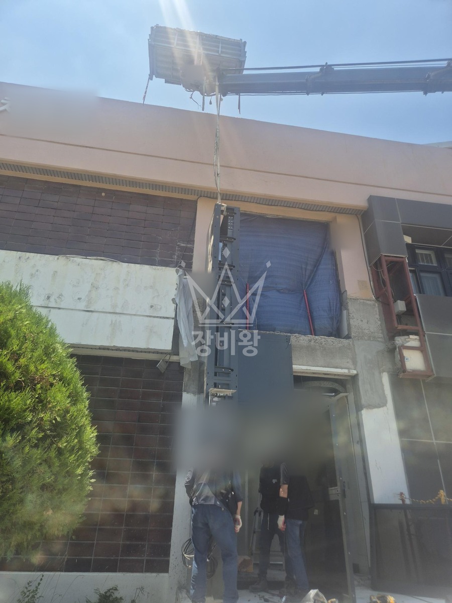 대구 북구 산격동 3.5톤 스카이차 리프트설치 작업사진 3
