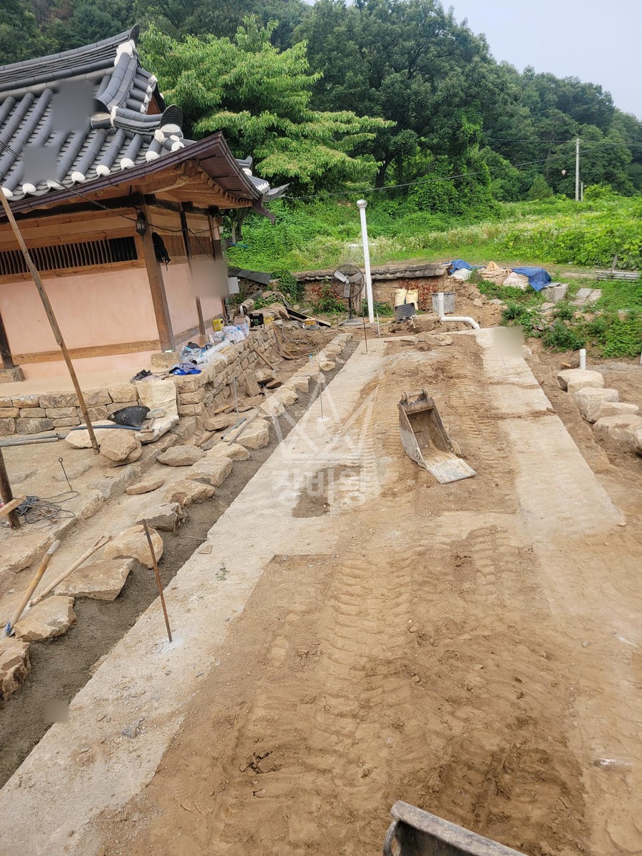 경기 여주시 금사면 포크레인(굴착기) 터파기/자재이동 작업완료사진 1