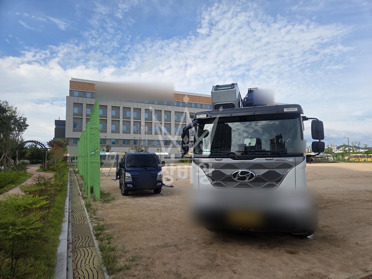 인천 연수구 송도동 5톤 크레인 파고라설치 작업완료사진 1