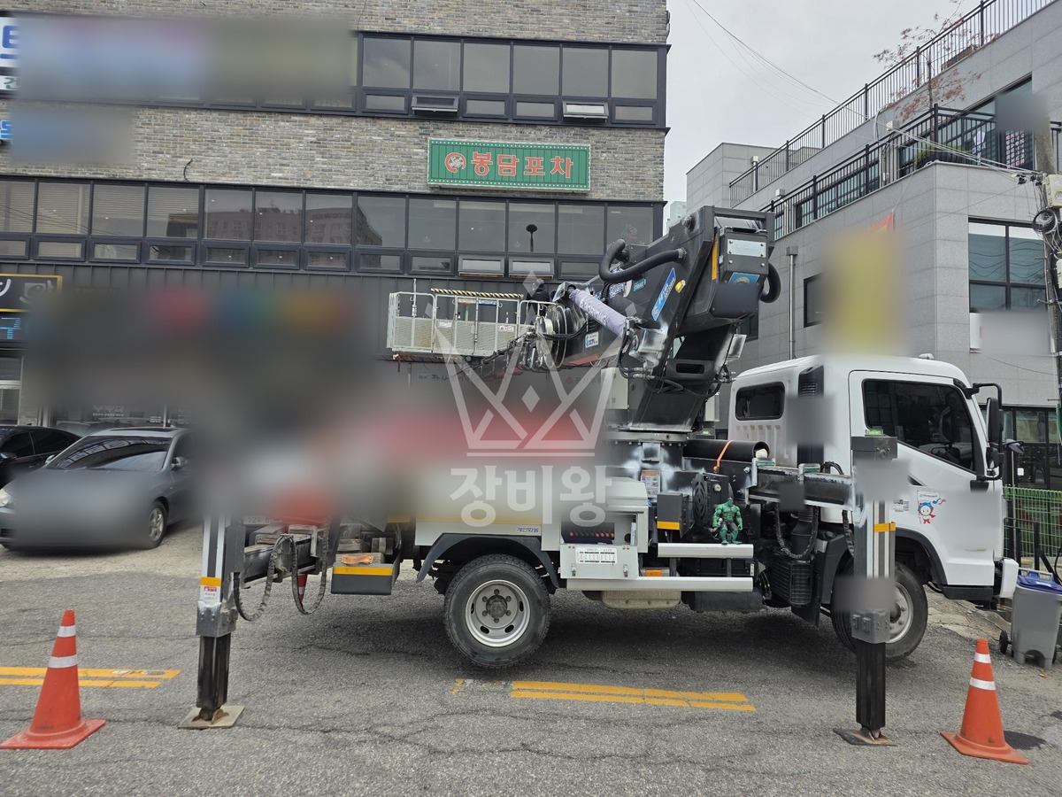 경기 화성시 효행구 봉담읍 3.5톤 스카이차 1층 간판작업 작업사진 3