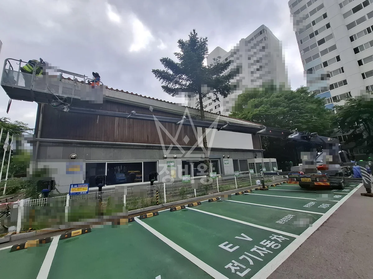 서울 강남구 수서동 3.5톤 스카이차 2층 페인트 작업사진 2