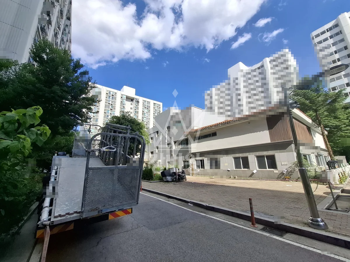 서울 강남구 수서동 3.5톤 스카이차 2층 페인트 작업완료사진 1