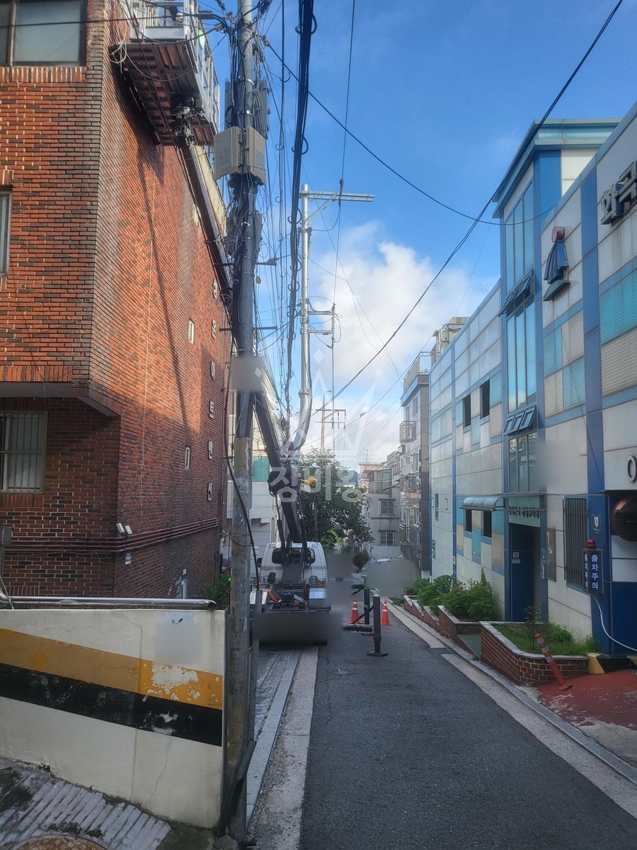 서울 강서구 화곡동 1톤 스카이차 실리콘작업 작업사진 2