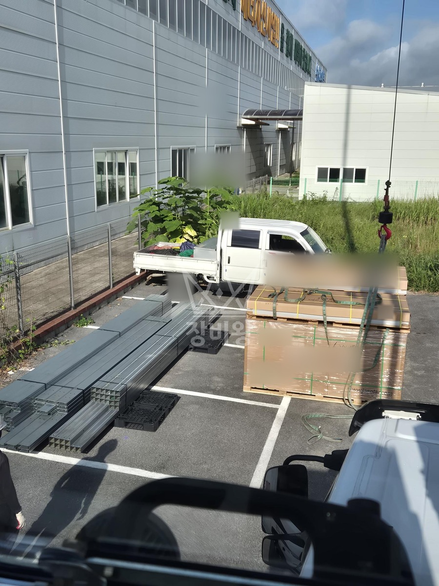 전남광주 나주시 동수동 5톤 크레인 태양광 구조물 양중 작업사진 2