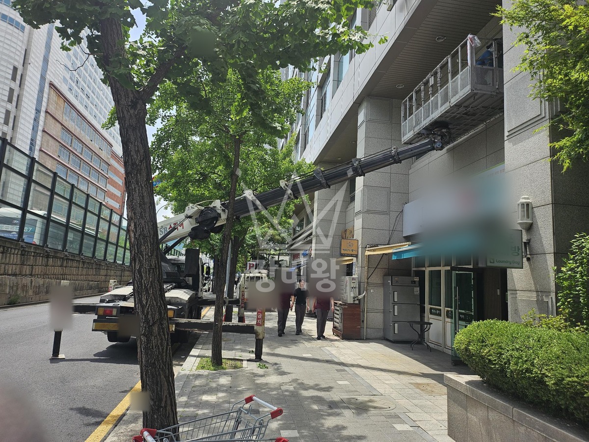 서울 강남구 수서동 3.5톤 스카이차 썬팅작업 작업사진 1