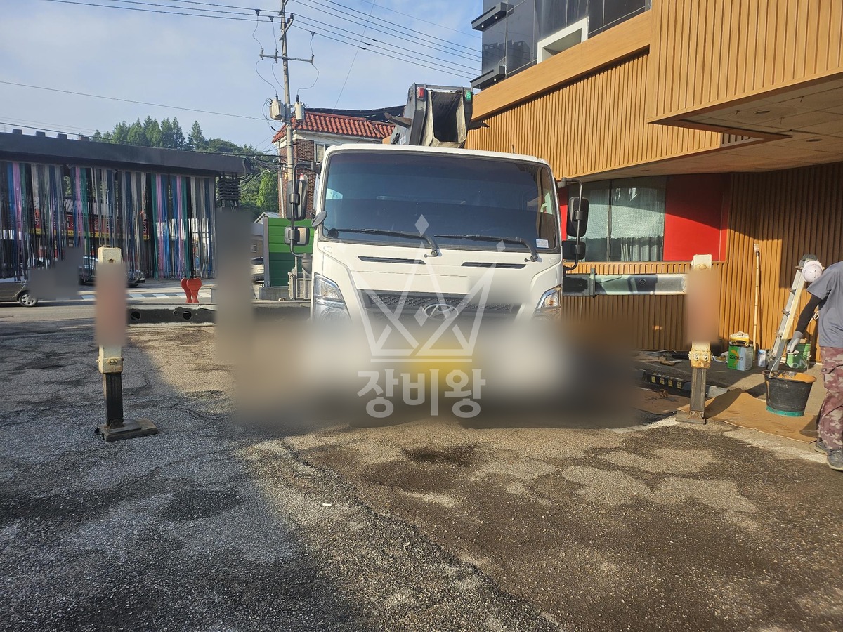 충남 아산시 배방읍 3.5톤 스카이차 페인트 작업사진 3