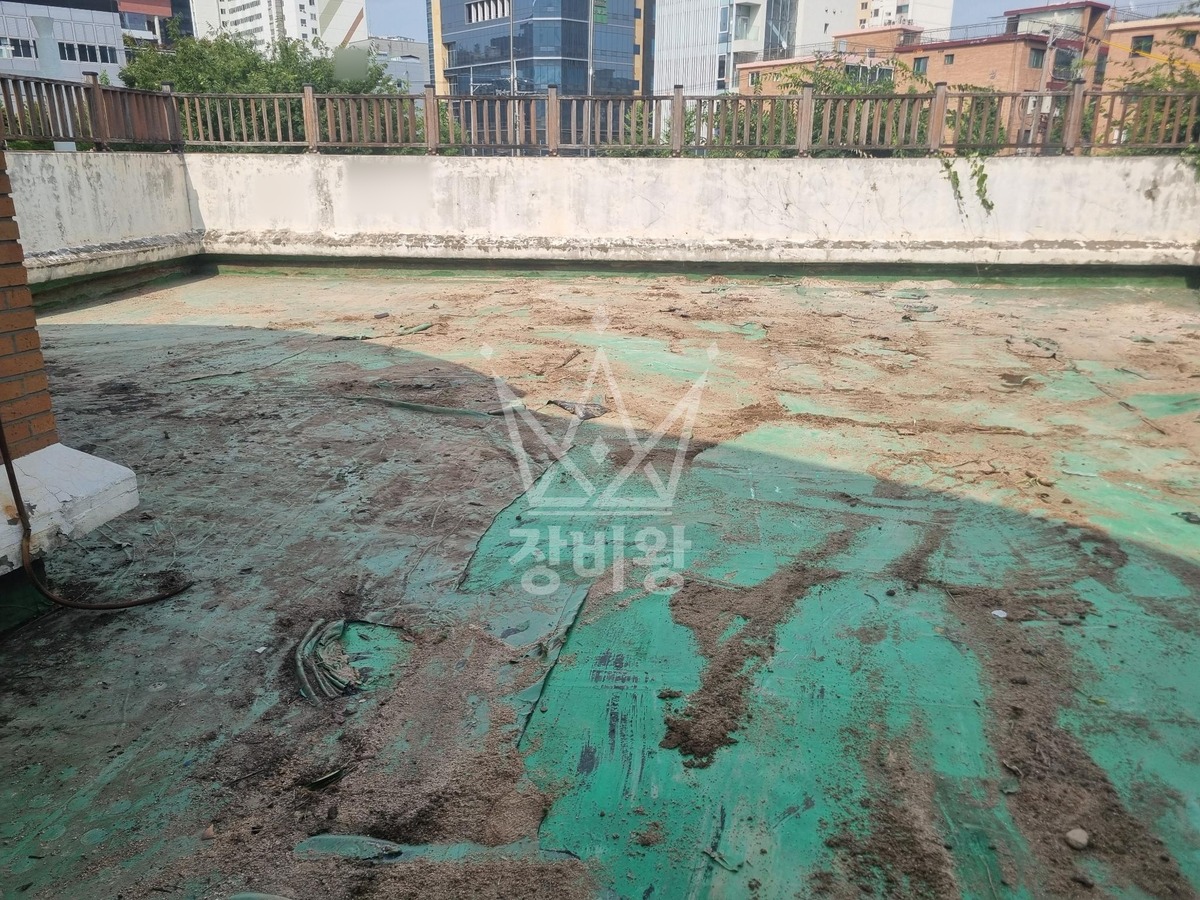 서울 성동구 성수동2가 포크레인(굴착기) 옥상화단정리 작업완료사진 1