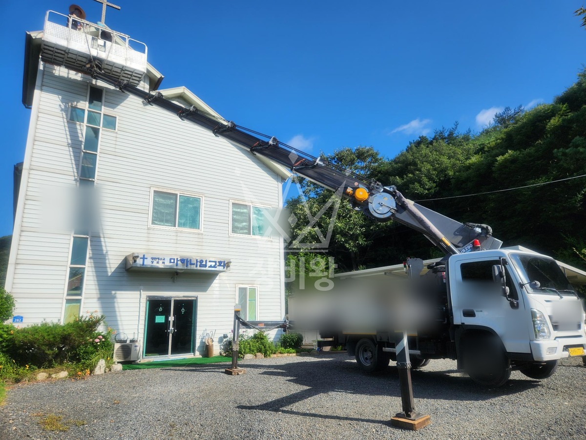 충남 보령시 청라면 3.5톤 스카이차 실리콘 작업사진 3