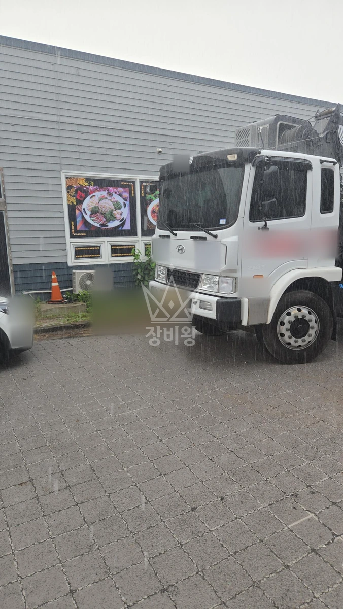 전남광주 광양시 중동 5톤 크레인 자재양중(칼라강판) 작업완료사진 1