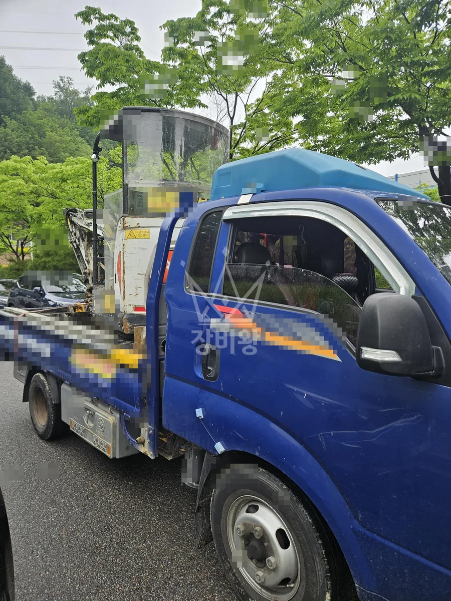 경기 용인시 처인구 포크레인(굴착기) 차량기지-배수로퇴적물/주변정리 작업완료사진 1