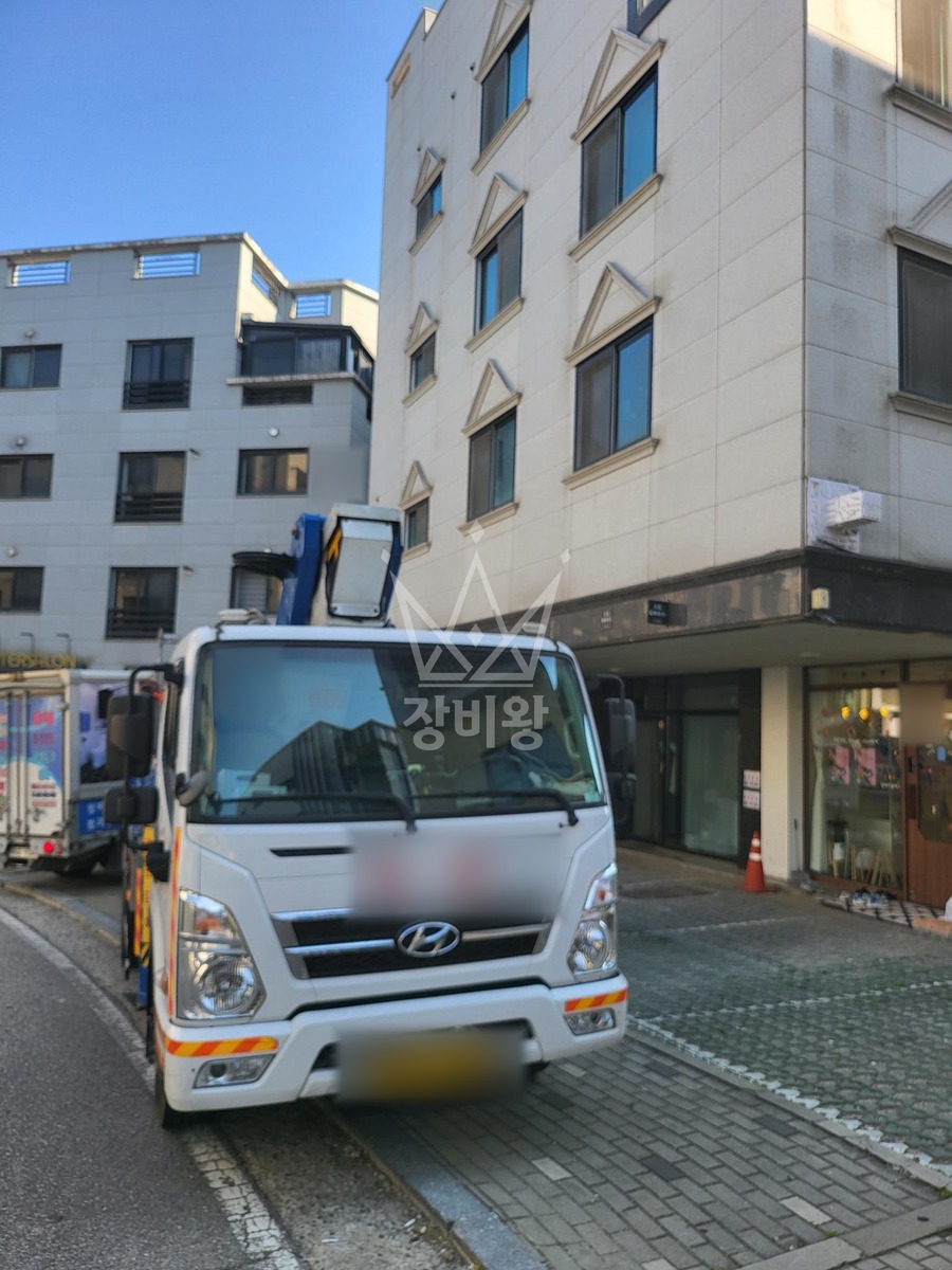 경기 김포시 운양동 3.5톤 스카이차 실리콘 작업완료사진 1