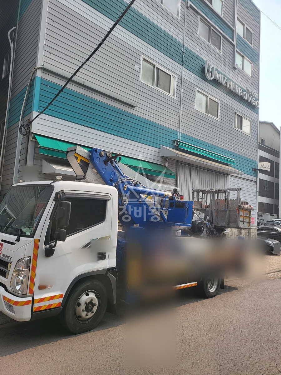 경기 부천시 오정구 3.5톤 스카이차 실리콘 코킹 작업완료사진 1