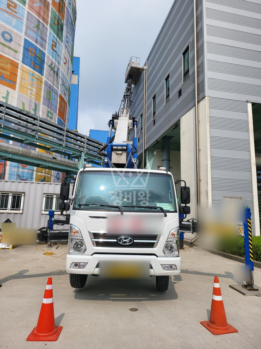 경기 안산시 단원구 초지동 3.5톤 스카이차 인력수송 작업사진 2