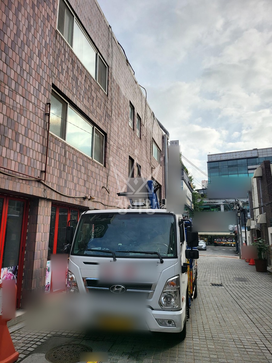 서울 종로구 명륜3가 3.5톤 스카이차 작업 현장 도착사진