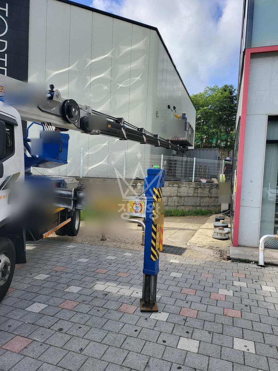 충남 당진시 시곡동 3.5톤 스카이차 외벽세척 / 오후에 추가작업 있을 수 있습니다(오후시간 되는기사님만) 작업사진 1