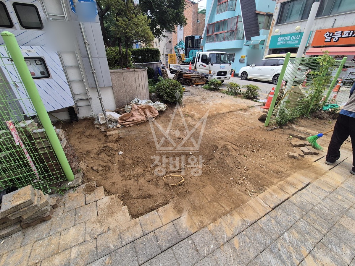 충북 청주시 상당구 용암동 포크레인(굴착기) 전기관로공사 작업완료사진 1
