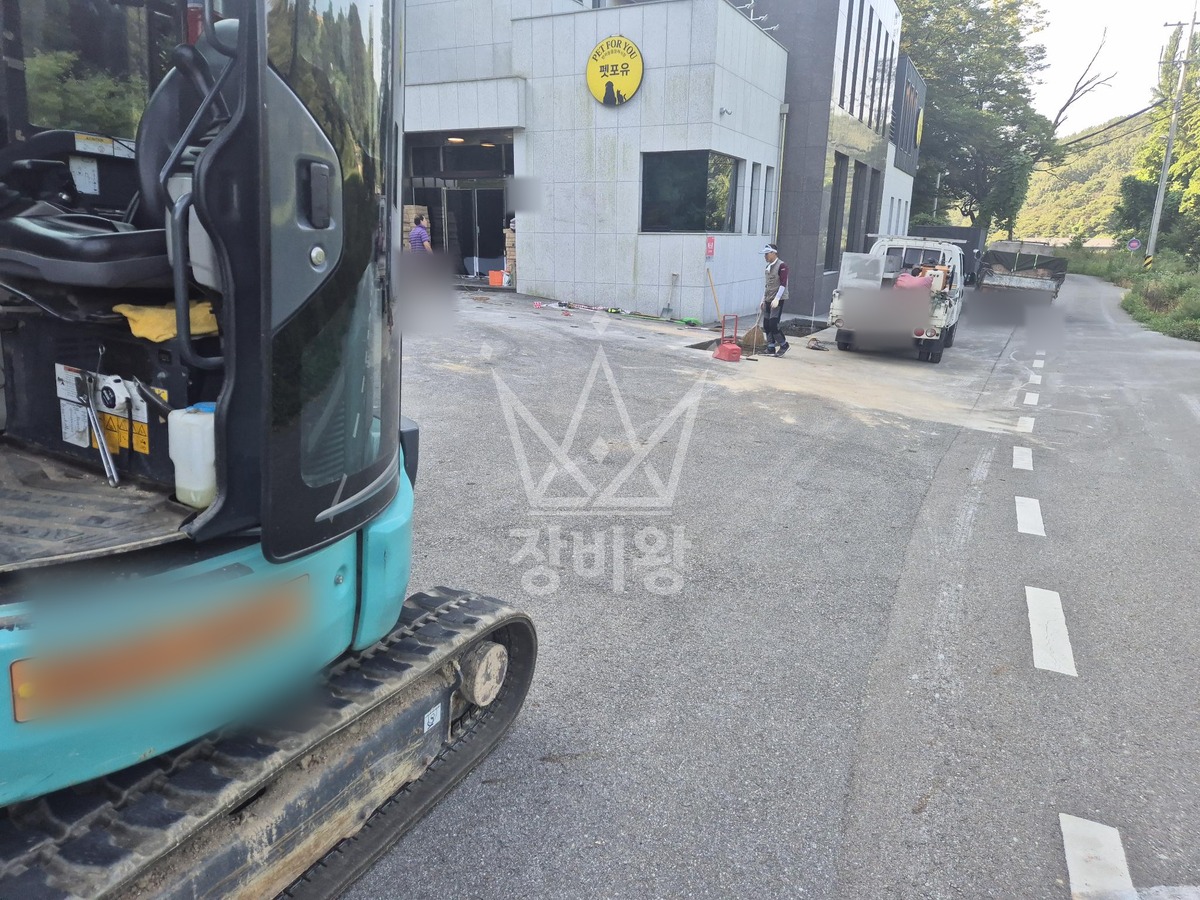 세종시 장군면 포크레인(굴착기) 기초 터파기 작업완료사진 1