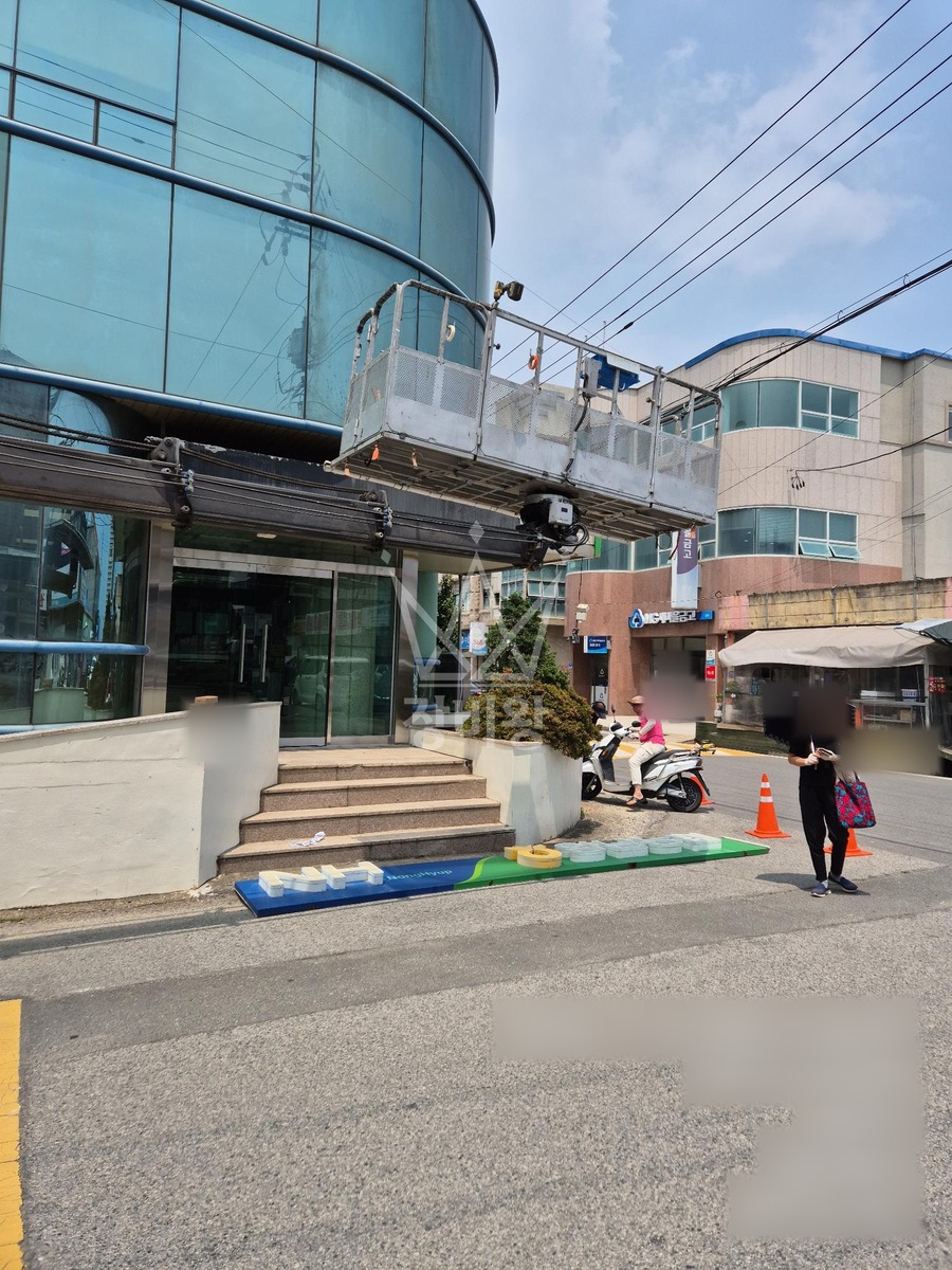 경북 경주시 양남면 3.5톤 스카이차 간판 작업사진 3