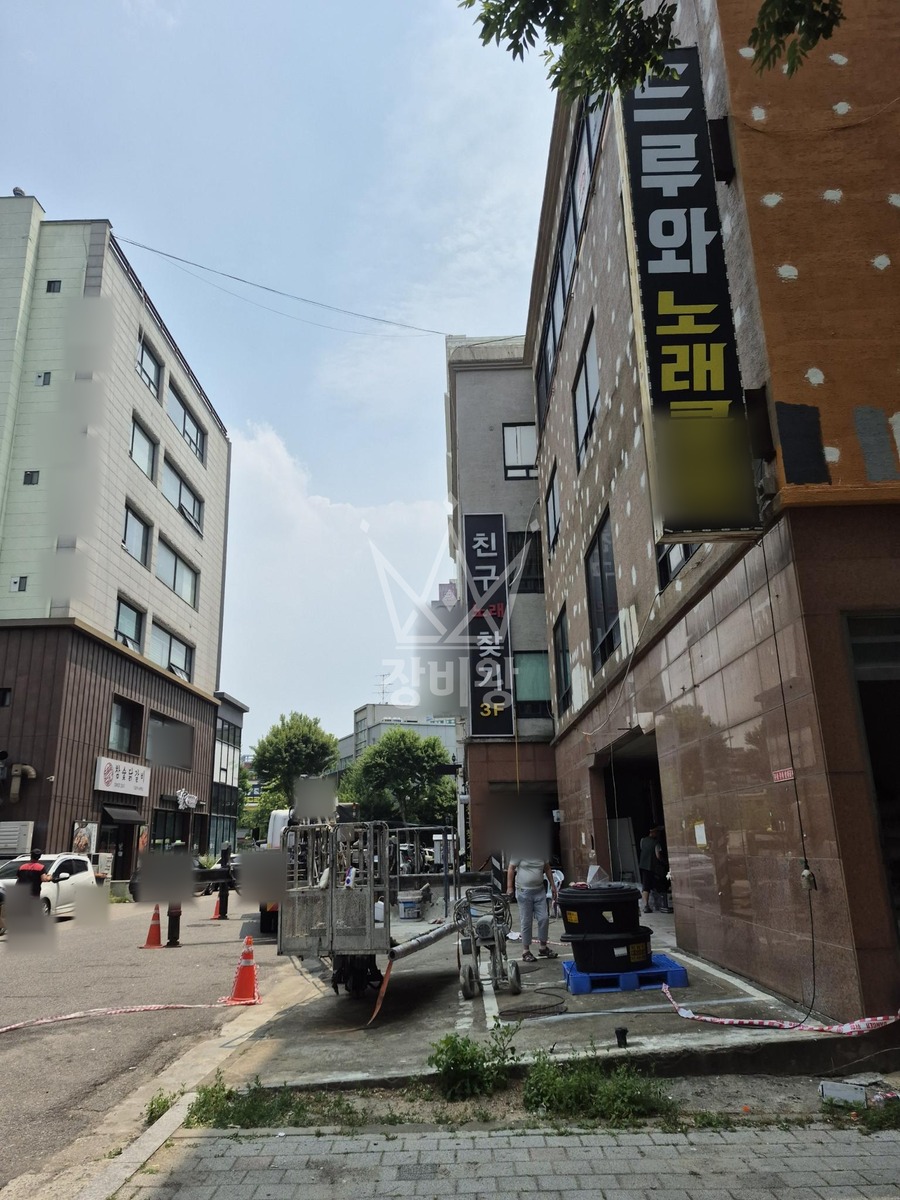 인천 연수구 청학동 3.5톤 스카이차 페인트작업 작업사진 1