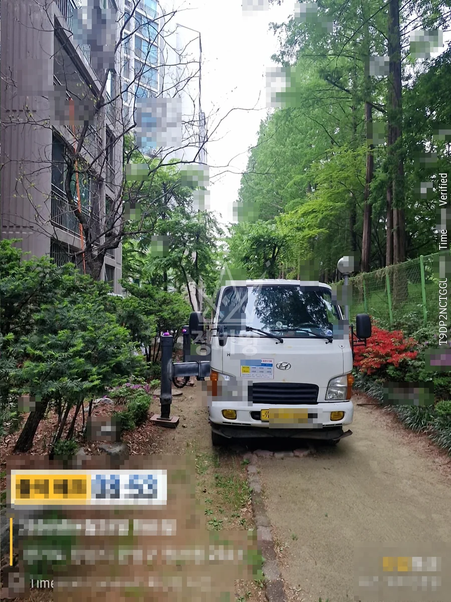 경기 성남시 분당구 2.5톤 스카이차 아파트 인방 베란다창문보수 작업사진 3