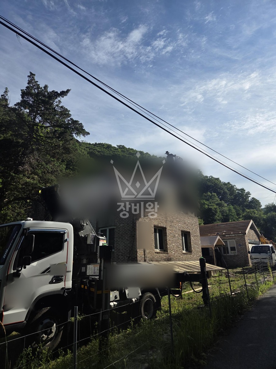 경기 광주시 퇴촌면 3.5톤 스카이차 지붕작업 작업사진 3