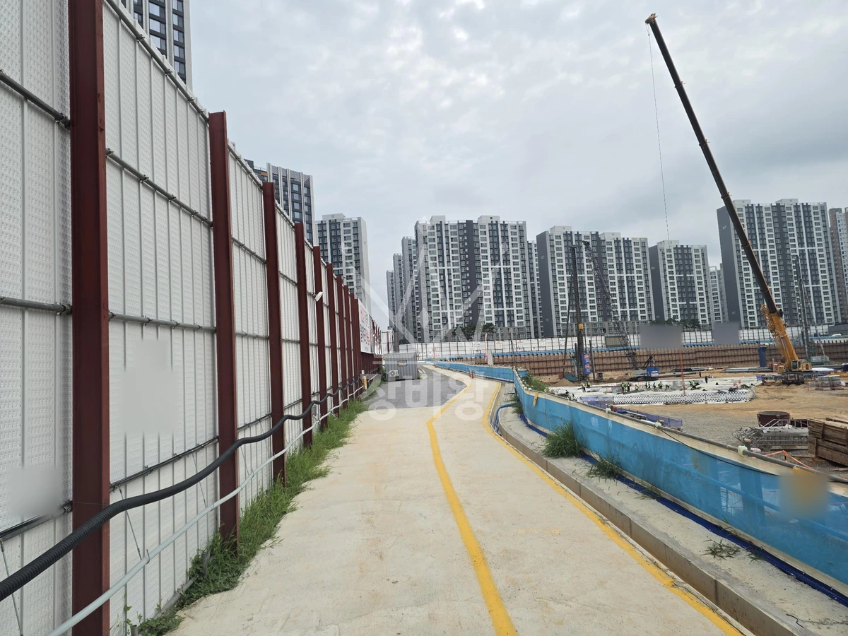 충남 천안시 동남구 청당동 5톤 크레인 가설휀스작업 작업사진 2