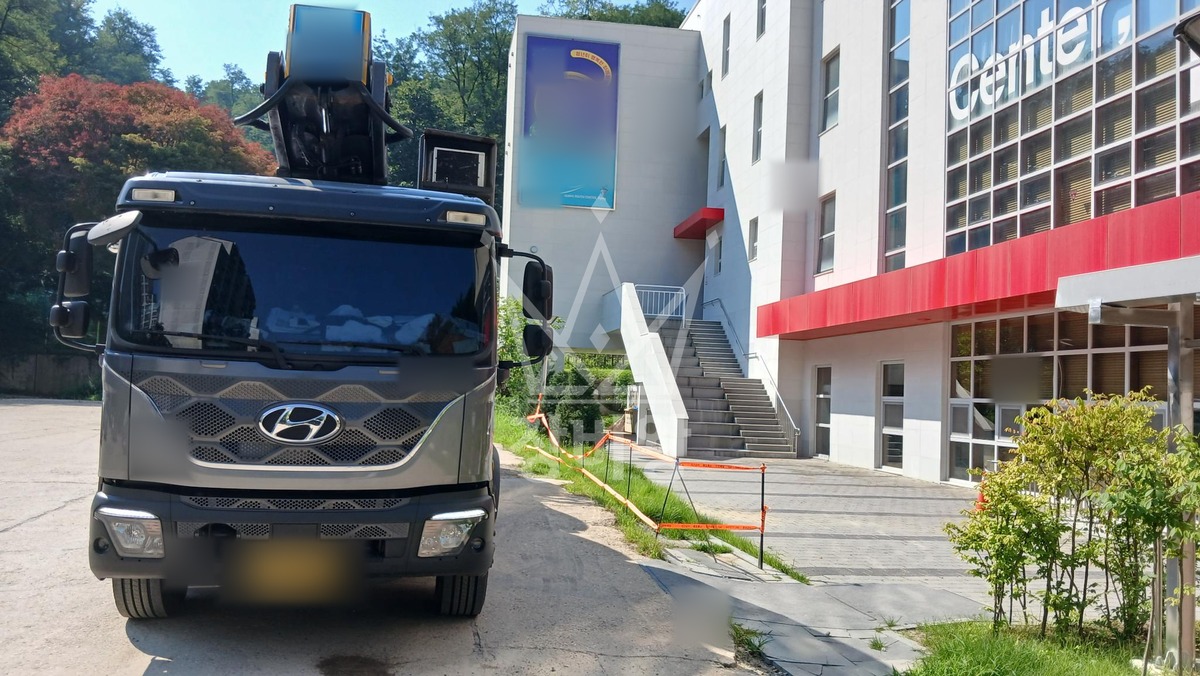 경기 군포시 산본동 5톤 스카이차 실리콘 작업완료사진 1