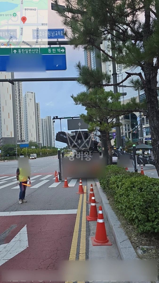 경기 화성시 동탄구 산척동 8톤 스카이차 10층 시트지 작업사진 2