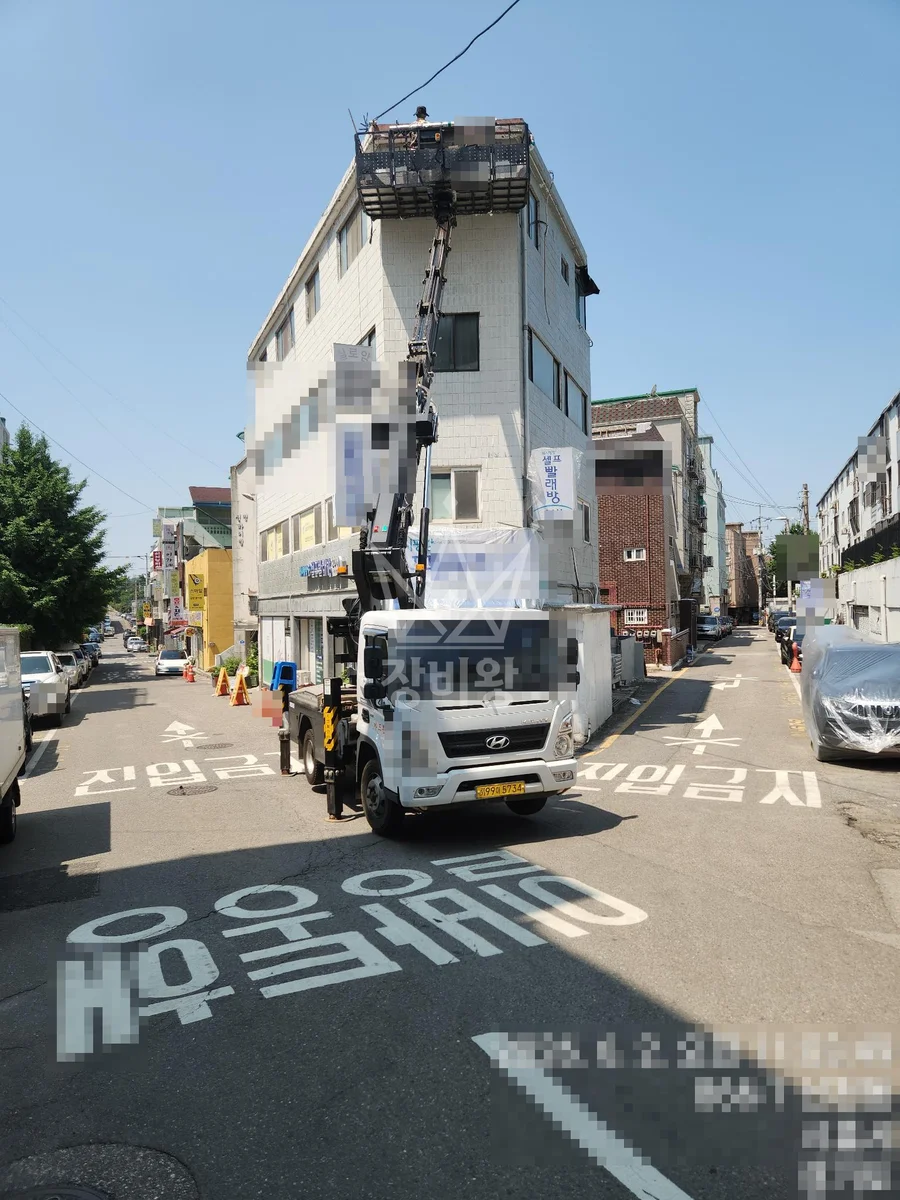 경기 시흥시 신천동 3.5톤 스카이차 페인트작업 작업사진 2