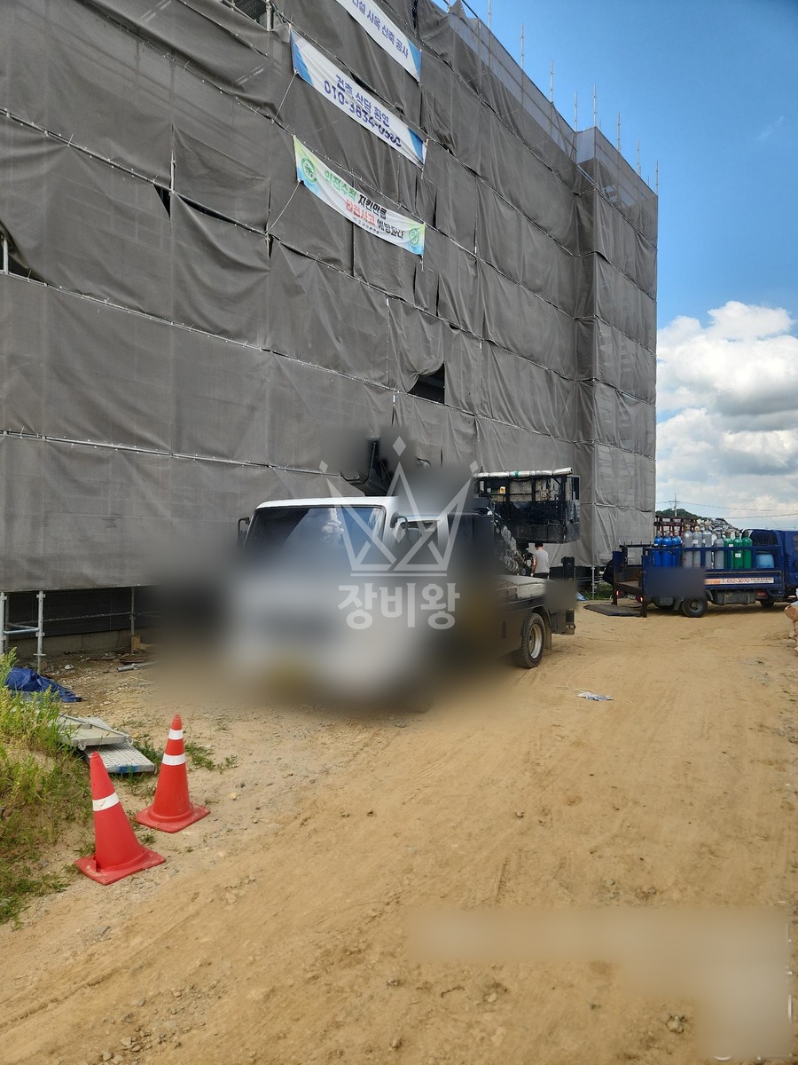 경기 평택시 독곡동 3.5톤 스카이차 유리시공 작업완료사진 1