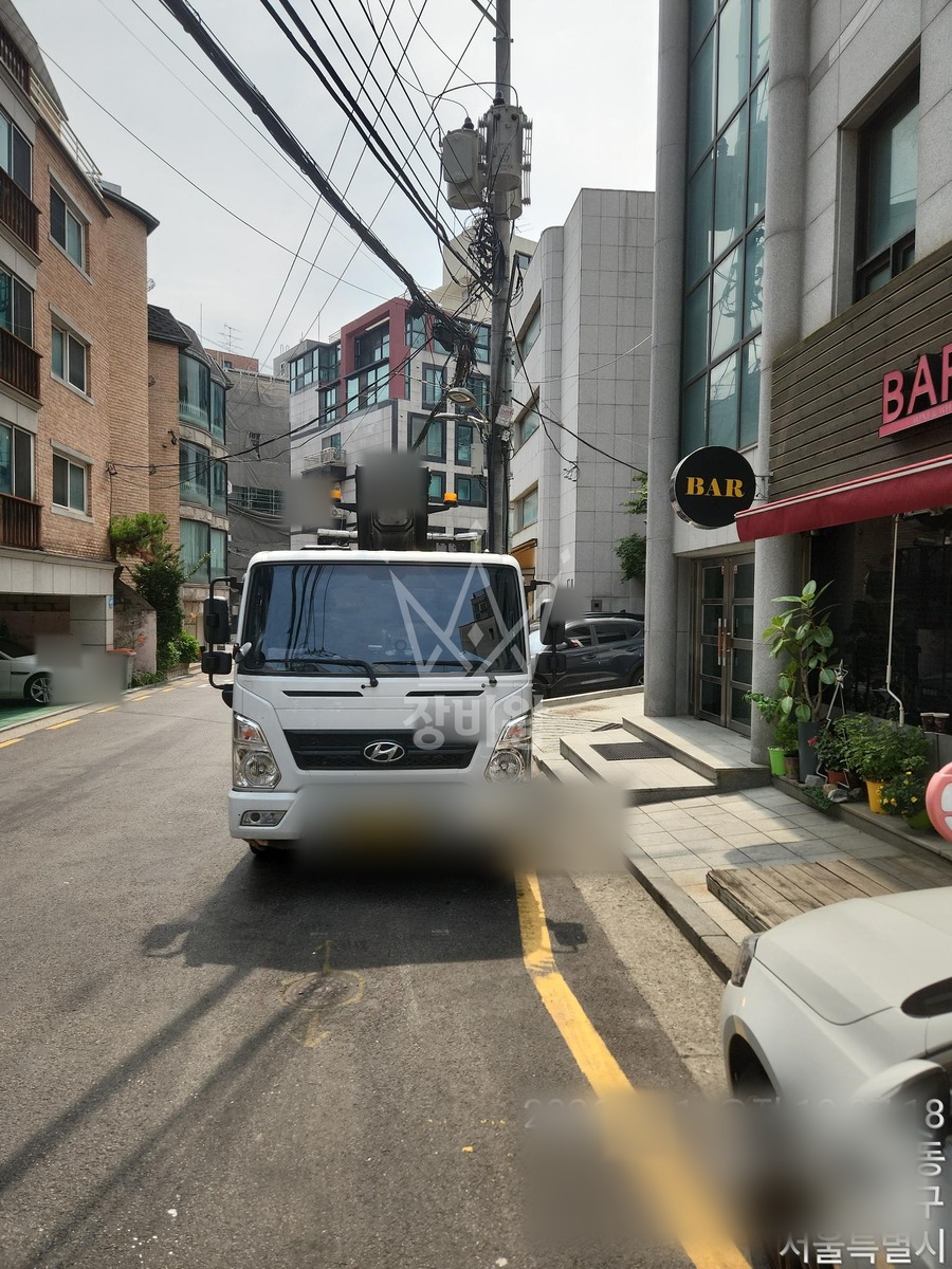서울 강남구 역삼동 3.5톤 스카이차 자재 양중 작업완료사진 1