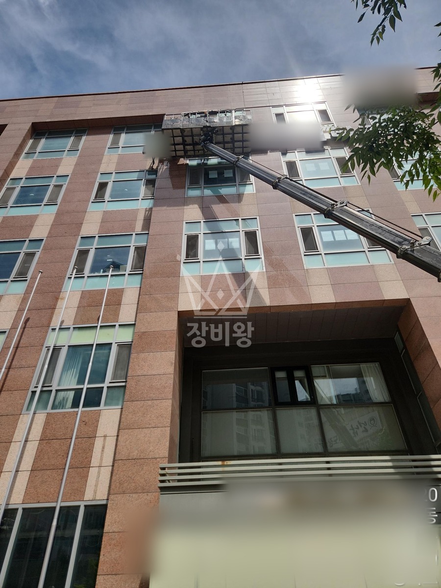 경기 용인시 기흥구 언남동 3.5톤 스카이차 간판설치 작업사진 1