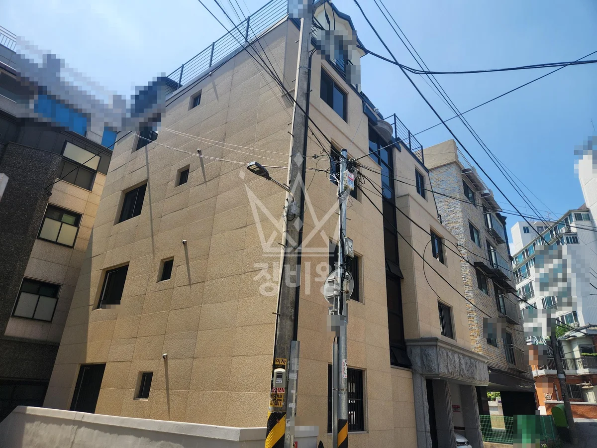 서울 관악구 봉천동 2.5톤 스카이차 외부실리콘작업 작업완료사진 1