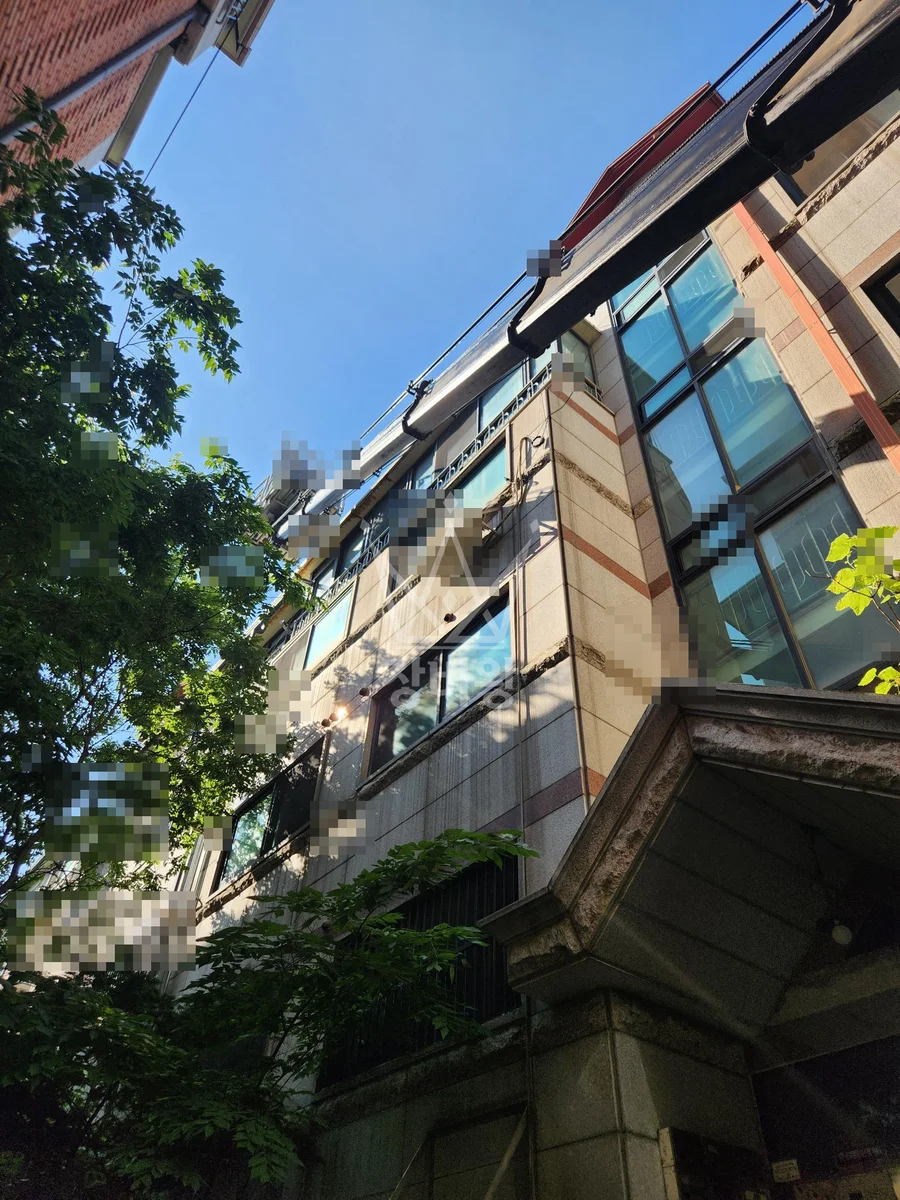 서울 송파구 오금동 2.5톤 스카이차 지붕실리콘작업 작업사진 3