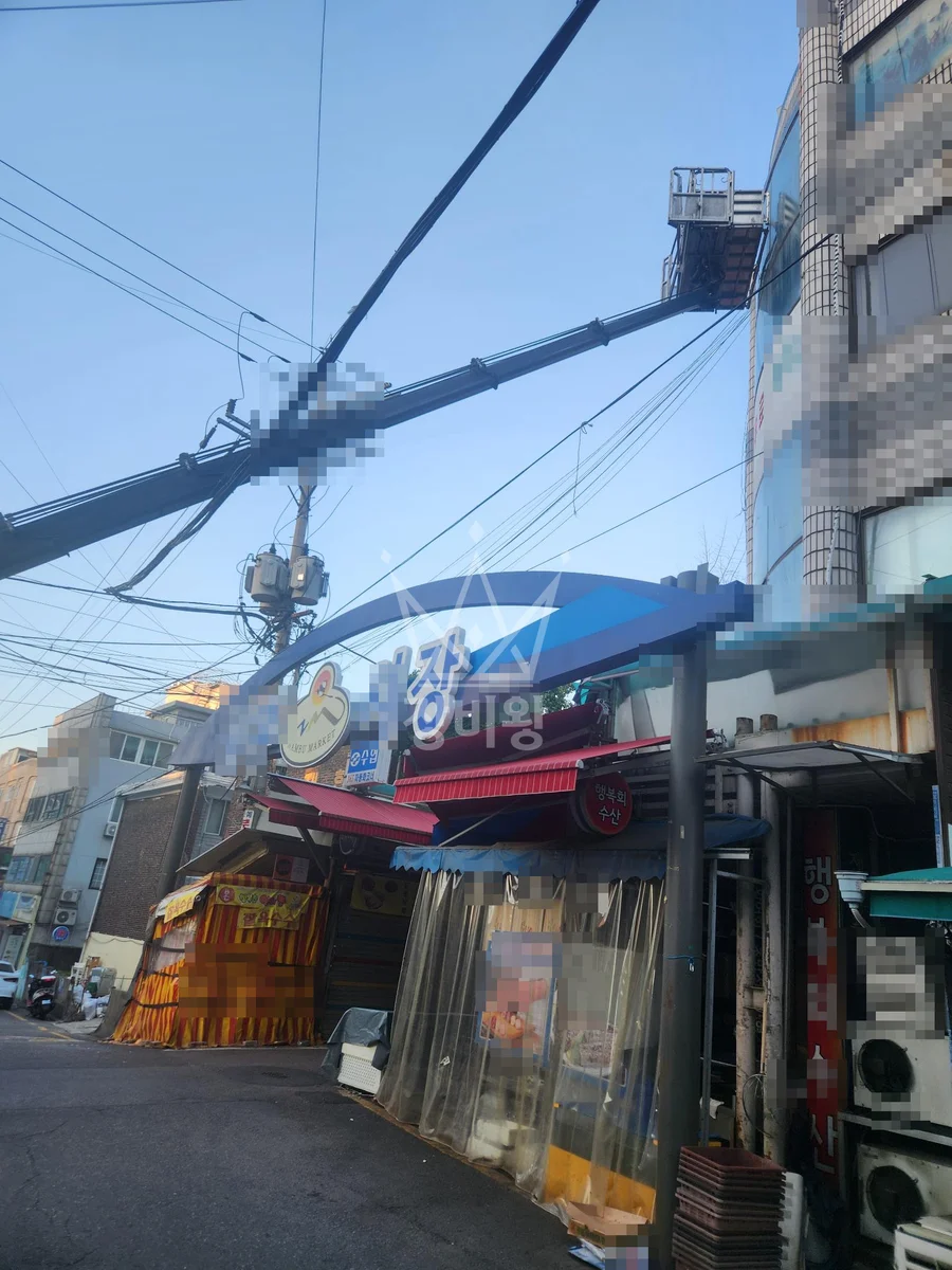 서울 강서구 화곡동 2.5톤 스카이차 실리콘작업 작업사진 3