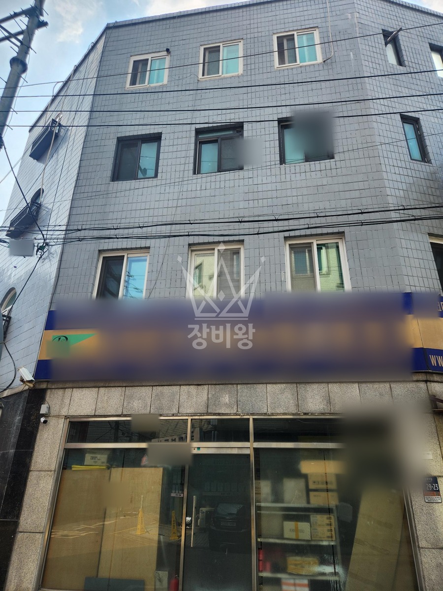 서울 송파구 문정동 2.5톤 스카이차 외벽 방수제 작업 작업완료사진 1