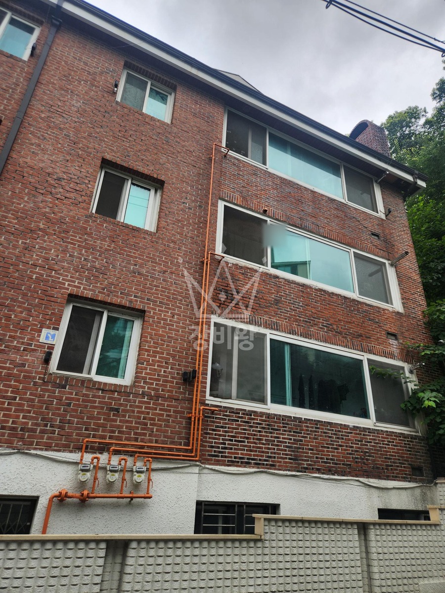 서울 서초구 서초동 2.5톤 스카이차 물받이청소 작업완료사진 1