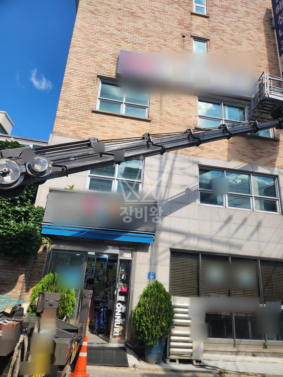 서울 동작구 사당동 2.5톤 스카이차 외부실리콘작업 작업사진 2