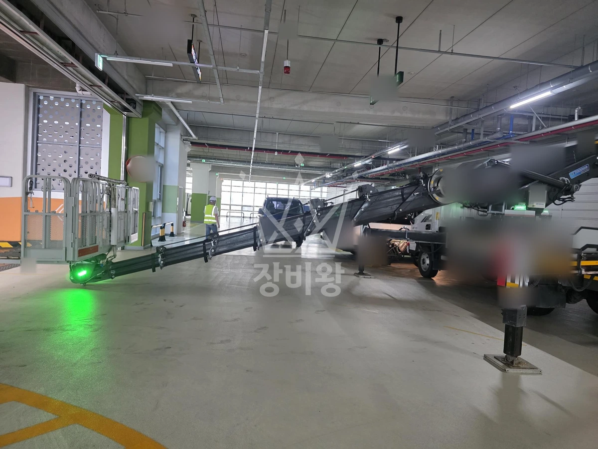 인천 서해구 청라동 3.5톤 스카이차 실내 벽체작업 작업완료사진 1
