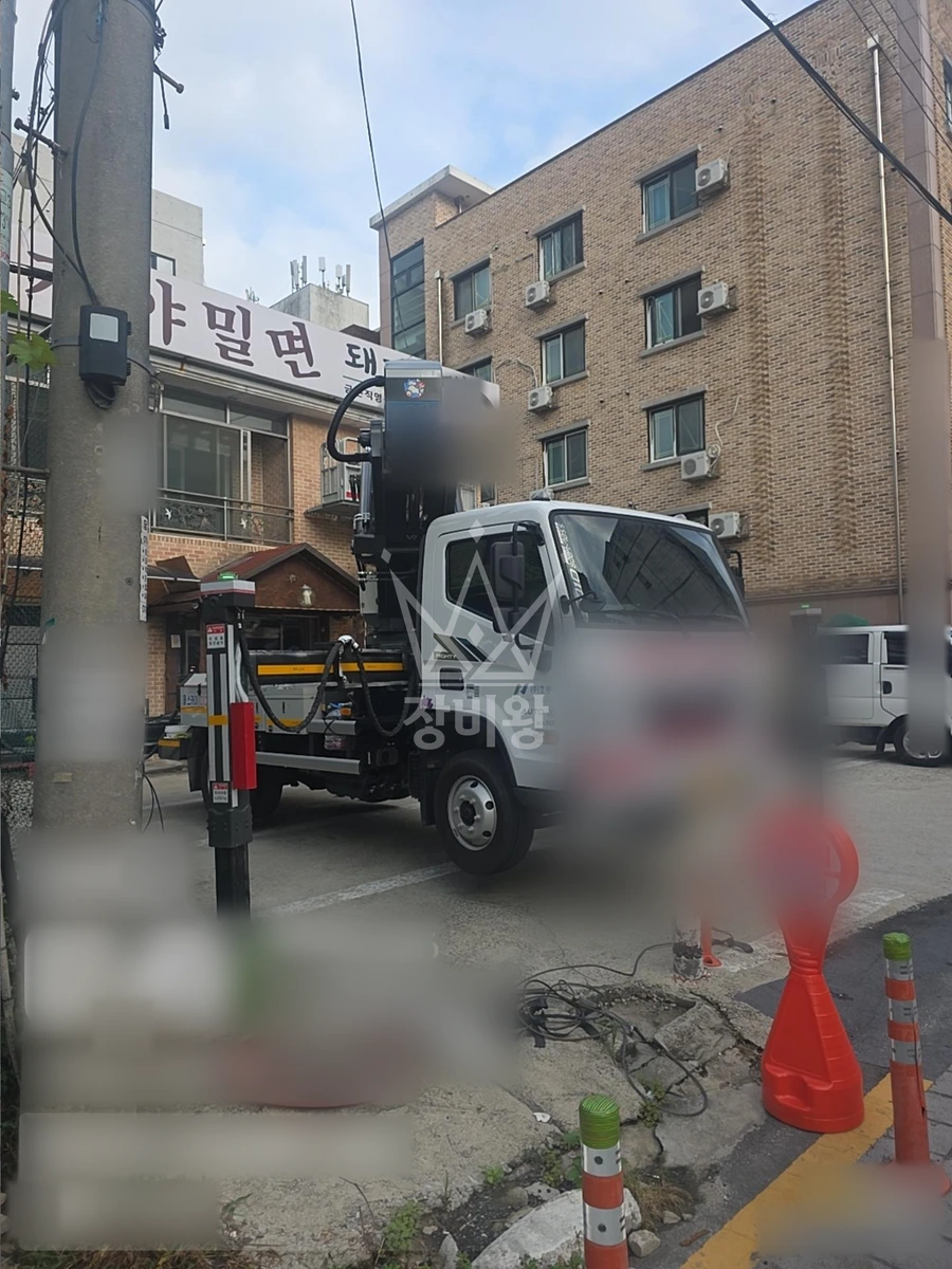경기 파주시 금촌동 3.5톤 스카이차 코킹,페인트 작업 작업사진 3