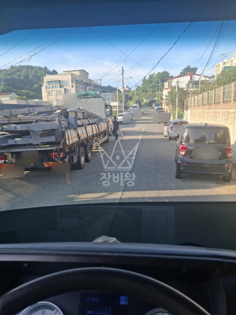 경남 거제시 능포동 5톤 크레인 작업 현장 도착사진