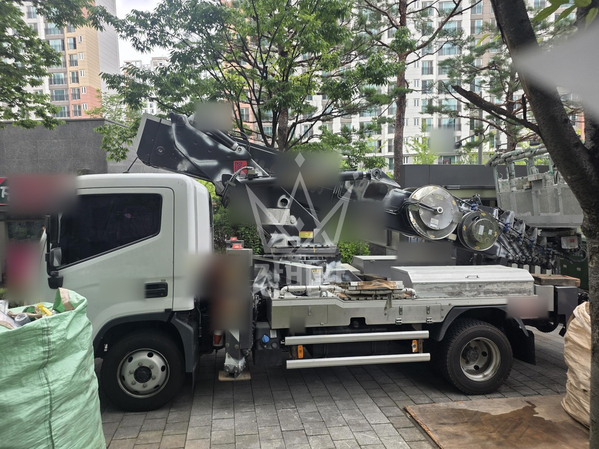 경기 시흥시 장현동 3.5톤 스카이차 수목방재 작업완료사진 1