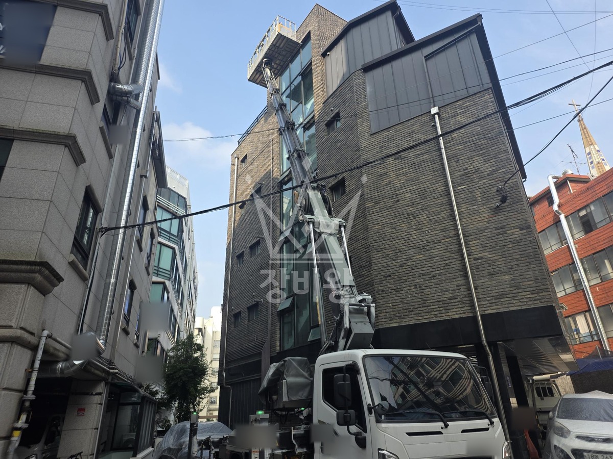 서울 송파구 가락동 3.5톤 스카이차 외벽페인트 작업사진 3