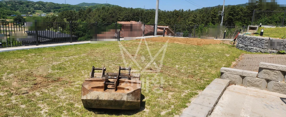 충북 청주시 서원구 포크레인(굴착기) 정원 텃밭 조성 // 고랑 주변 정리 작업완료사진 1
